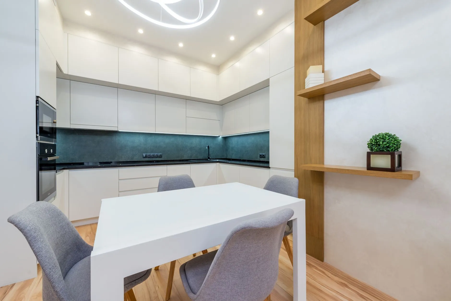 济宁石雕制品在园林景观工程中的选型要点与工艺适配分析