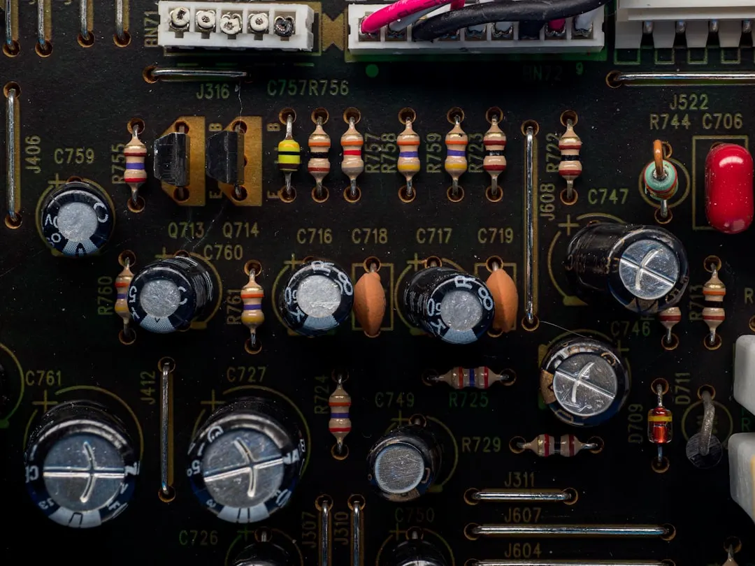 济宁艺祥石雕厂工艺雕塑定制流程与石材选型要点解析