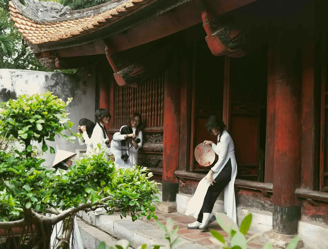 济宁石雕工艺在园林景观装饰中的应用技巧与案例解析